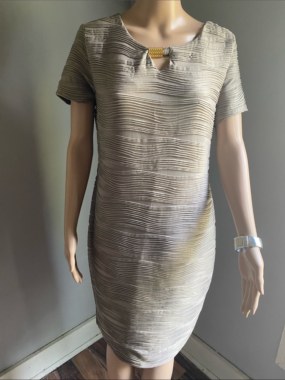 Taupe Short-Sleeve Textured Midi Dress with Keyhole Accent